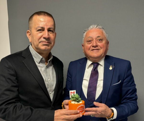 Şairler ve Yazarlar Platformu Başkanı 